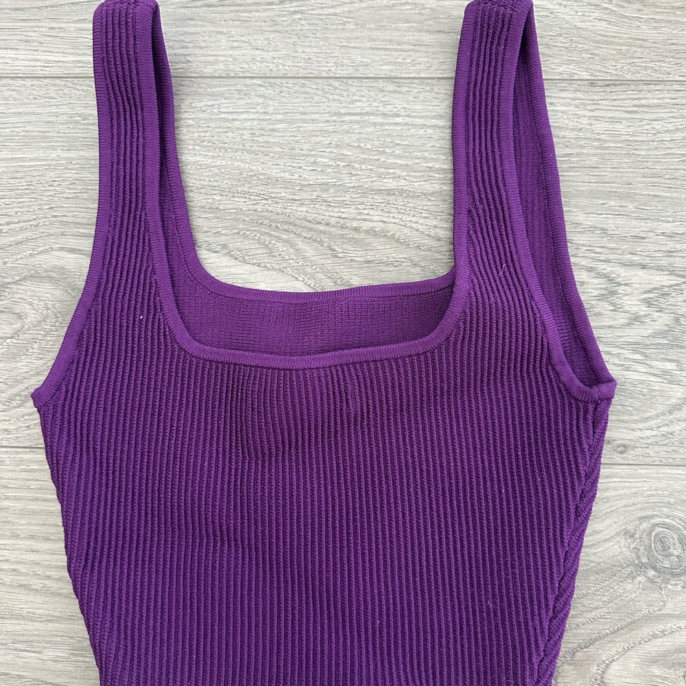 Babaton Purple Ribbed Tank Top - Picture 2 of 8